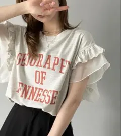 ダブルフリル袖カレッジライクロゴゆるTシャツのサムネイル