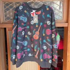 新品　PIXAR リメンバーミー　総柄スウェット　アベイル　裏起毛トレーナー L