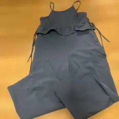 グレー フリル付きオーバーオール