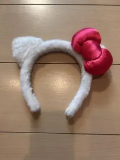 キティカチューシャピンクリボン付き