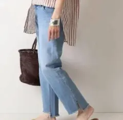 フレームワーク　裾スリットデニムクロップドパンツのサムネイル