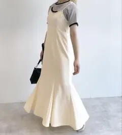 【美品】wcloset クリーム色 キャミ ワンピース マーメイド ロング丈 白