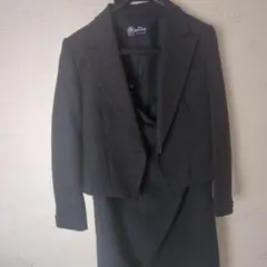 レディーススーツ