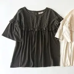 SamansaMos2新品タグ付き オーバーレースフリルカットソー チャコールのサムネイル