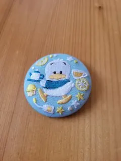 あひるのペックル　刺繍缶バッジ