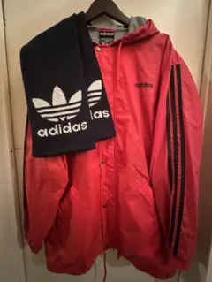 adidas 赤 ナイロンジャケット フード付き