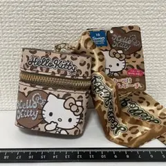 み*→様 サンリオ　スカーフ付きチャームポーチ　ハローキティ