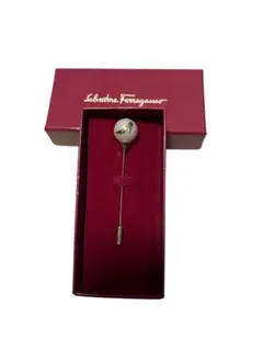 【フェラガモ】Salvatore Ferragamo パールブローチ