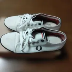 FRED PERRY キャンバス スニーカー ローカット ホワイトのサムネイル