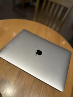 MacBook Air 13インチ（2018） バッテリー充放電回数：112回 - メルカリ