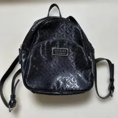 【未使用】GUESS モノグラム ミニリュック ブラック※型崩れ＆持ち手初期不備
