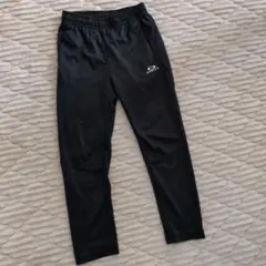 ほぼ未使用オークリーOAKLEY ブラックパンツジャージ150男の子キッズこども