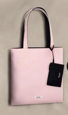 2026年最新】prada ノベルティ トートバッグの人気アイテム - メルカリ