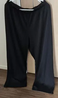 UNIQLO ユニクロ プリーツストレートパンツ