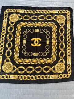 チ*い様 本物保証！CHANEL チェーン柄 大判スカーフ ブラック ゴールド