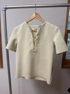AURALE イエローベージュ レースアップ 半袖のサムネイル