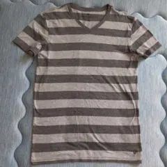 American Eagle Outfitters VネックTシャツ S