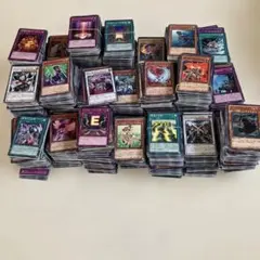 遊戯王まとめ売り 1期2期のみ 約1000枚 2025年最新】遊戯王 まとめ売りの人気アイテム - メルカリ
