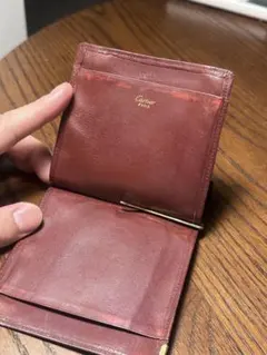 Cartier カルティエ マネークリップ 二つ折り財布 ボルドー (レザー)のサムネイル