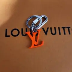 LOUIS VUITTON LVロゴ キーホルダー ブルー クリア - メルカリ