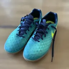 NIKE MAGISTA フットサルシューズのサムネイル
