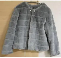 axes femme ノーカラーファーコート ファージャケット グレー