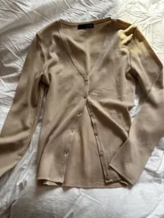 ベージュ Vネック カーディガン 長袖