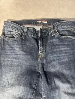 Item thumbnail for item 6daecf1d-48fa-4d0b-bd61-f107ae1e6749