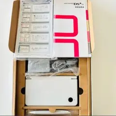 【未使用級】NINTENDO DS i LL　本体　ホワイト