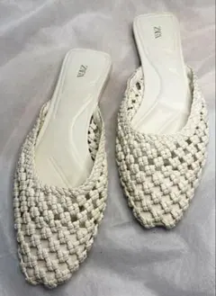 ZARA ザラ 編み込み ミュールフラットサンダル 38 白 ホワイト