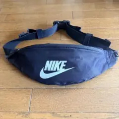 【お値打ち‼️】NIKE ボディバッグ　ブラック