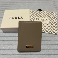 FURLA 二つ折り財布