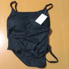 タグ付新品　カップ付きキャミソール ブラック　アシンメトリー　フリーサイズのサムネイル