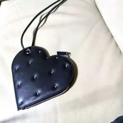 ヴァジック 【美品】スタッズ付 ハートモチーフ 抗えない可愛さ！心ときめく“ヴァジックのハート”をボーナス買い | GINGER