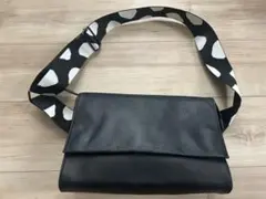 ear PAPILLONNER のワイドテープショルダーバッグ