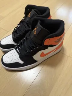 Nike Air Jordan 1 Mid ブラック/オレンジ