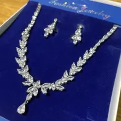 イヤリング ドレス