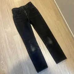 UNIQLO ストレート　スキニーパンツ　25（63.5㎝）　黒　レディース