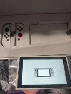 今月限定Nintendo Switch 本体 レッド/ブルー　バッテリー強化版