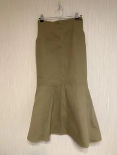 プラステ　カーキ マーメイドロングフレアスカート Mサイズ