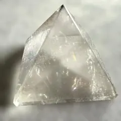 ネパール ガネッシュヒマール産 ヒマラヤ水晶製 ピラミッドシュリ