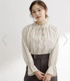 grove フリルカラーリボンブラウス　ベージュストライプ　M