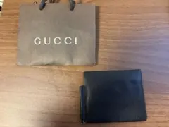 GUCCI ブラック レザー 二つ折り財布