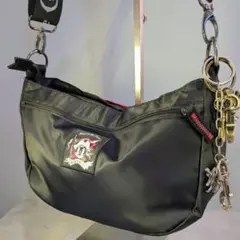 ディズニー カリブの海賊 ミッキー ショルダーバッグ チャーム付 総柄 黒