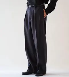Marina yee Wide-legged pleated trousers - メルカリ