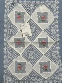 刺繍入りテーブルセンター 約30×45cm