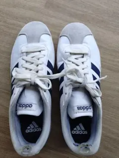 アディダス　adidas ホワイト ネイビー スニーカー　26.5　メンズ