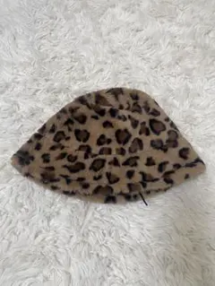 ヒョウ柄ファーバケットハット