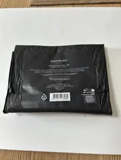 Yves Saint Laurent ブラックポーチ