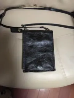 黒 合成皮革 ショルダーバッグ